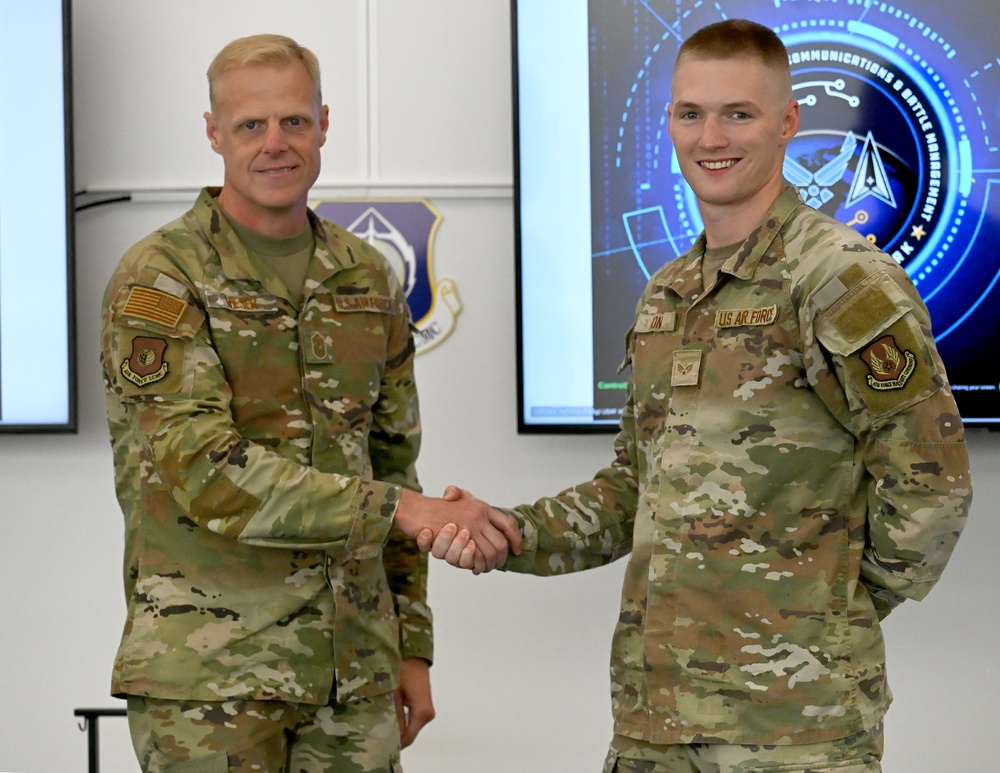 AFLCMC Command Chief coins airmen for excellence during Hanscom visit