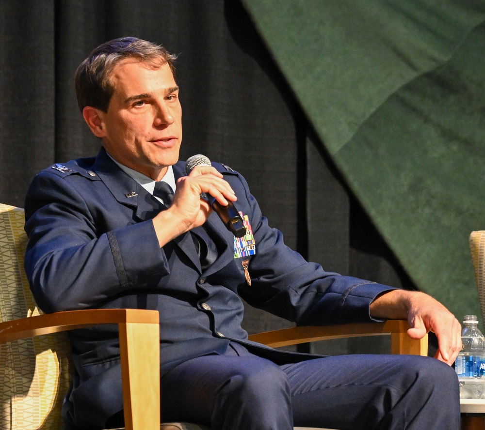910 AW/CC participates in Ohio Aerospace and Defense Forum panel