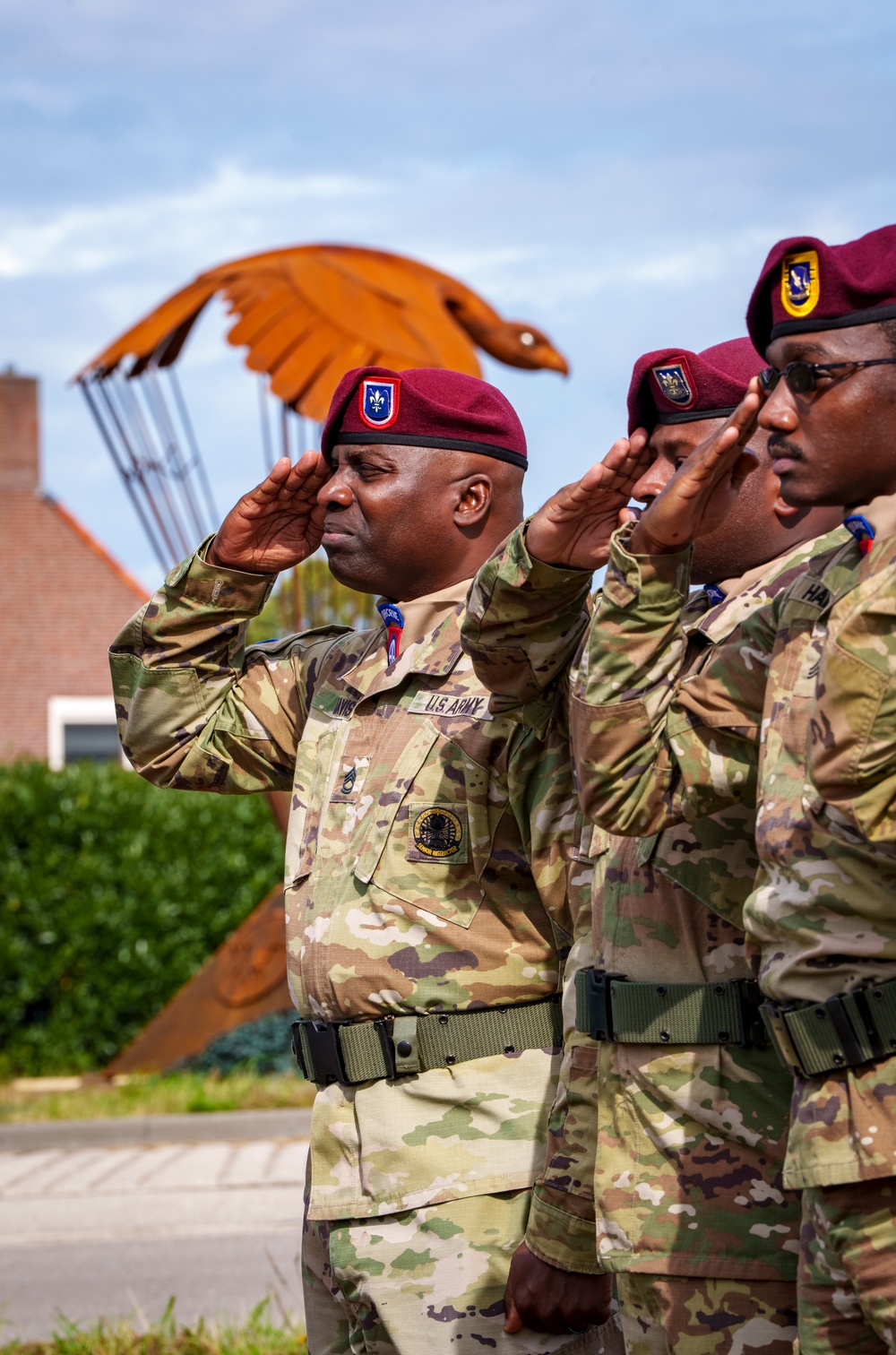 Market Garden 81 - Unveiling of  LT Hanford Monument