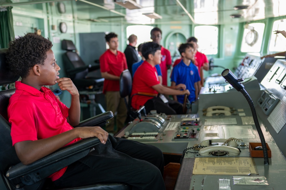 Arlington Middle School Students Tour ARA La Argentina