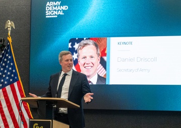 Army calls for innovation, urges collaboration at Demand Signal Forum