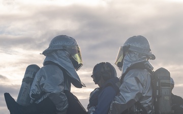 USS America (LHA 6) Conducts Flight Deck Fire Drill