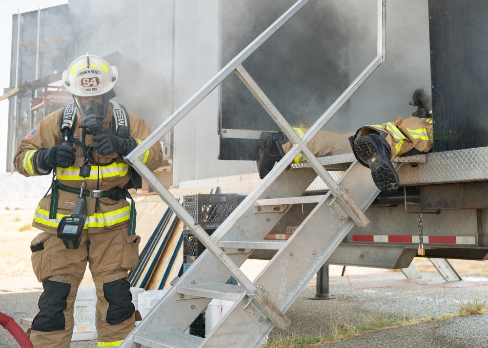 Gowen Fire conducts live fire entry training
