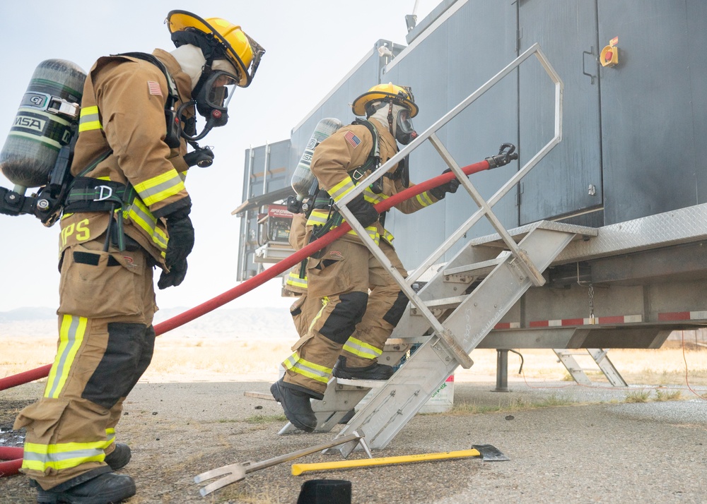 Gowen Fire conducts live fire entry training