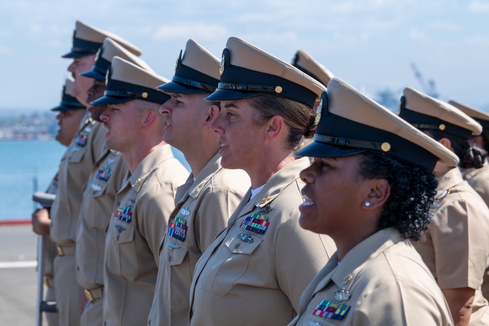 CNSP Pins Seven Chief Petty Officers