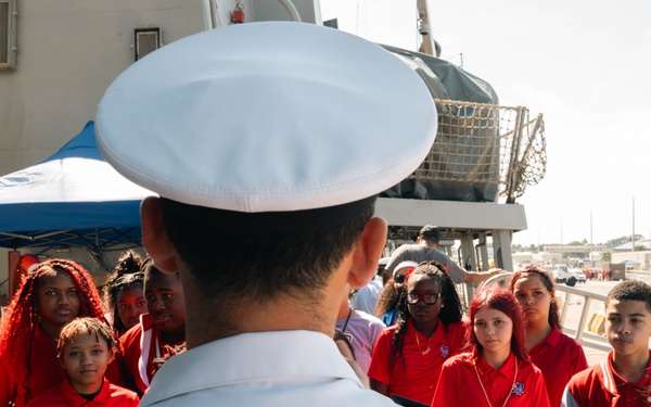 CNS Almirante Cochrane (FF 05) Ship Tour