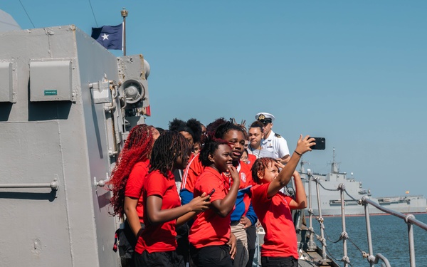 CNS Almirante Cochrane (FF 05) Ship Tour