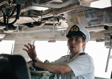 CNS Almirante Cochrane (FF 05) Ship Tour