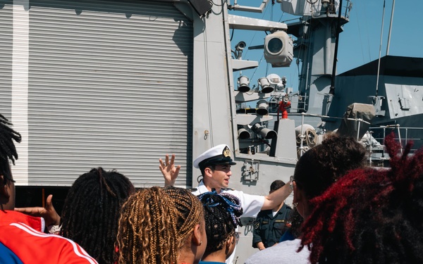 CNS Almirante Cochrane (FF 05) Ship Tour