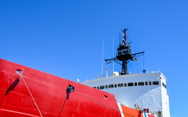 U.S. Coast Guard Cutter Polar Star (WAGB-10) prepares for Mare Island Dry Dock departure
