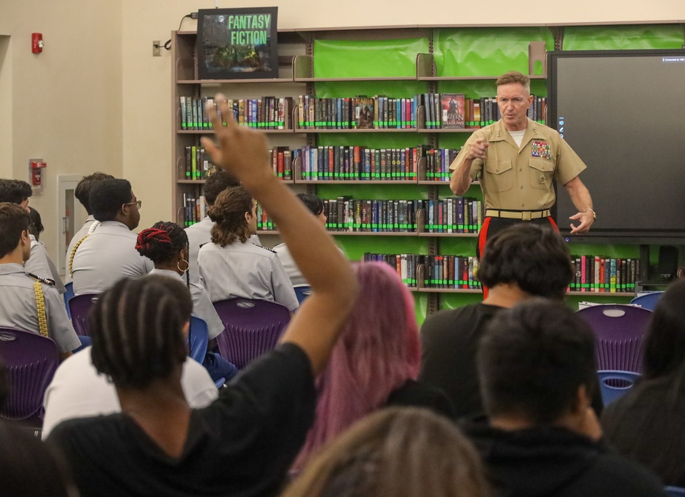 Marine Corps Deputy Commandant for Manpower and Reserve Affairs Visits Recruiting Station Tampa on Inchon Anniversary