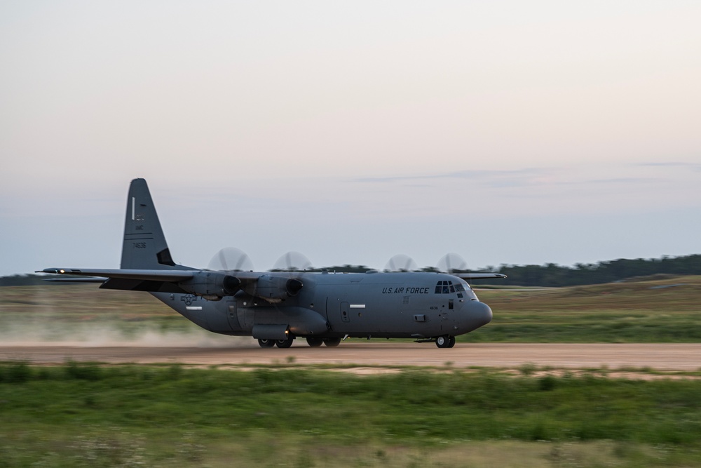 721st CRE Airfield Assessment Team Arrives at Geronimo LZ