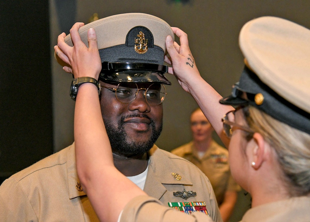 Navy Information Warfare Commands Pin 19 New Chief Petty Officers
