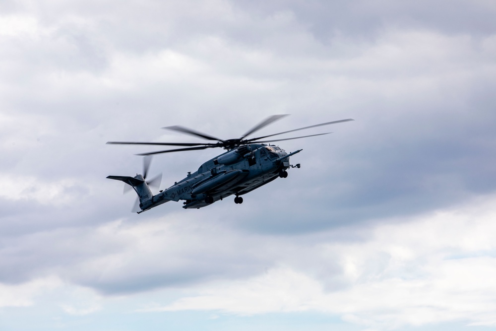 U.S. Marines conduct rescue operations during Rescue Flag 25-2