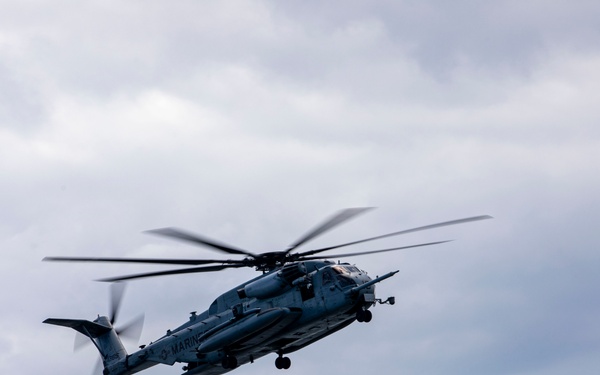 U.S. Marines conduct rescue operations during Rescue Flag 25-2