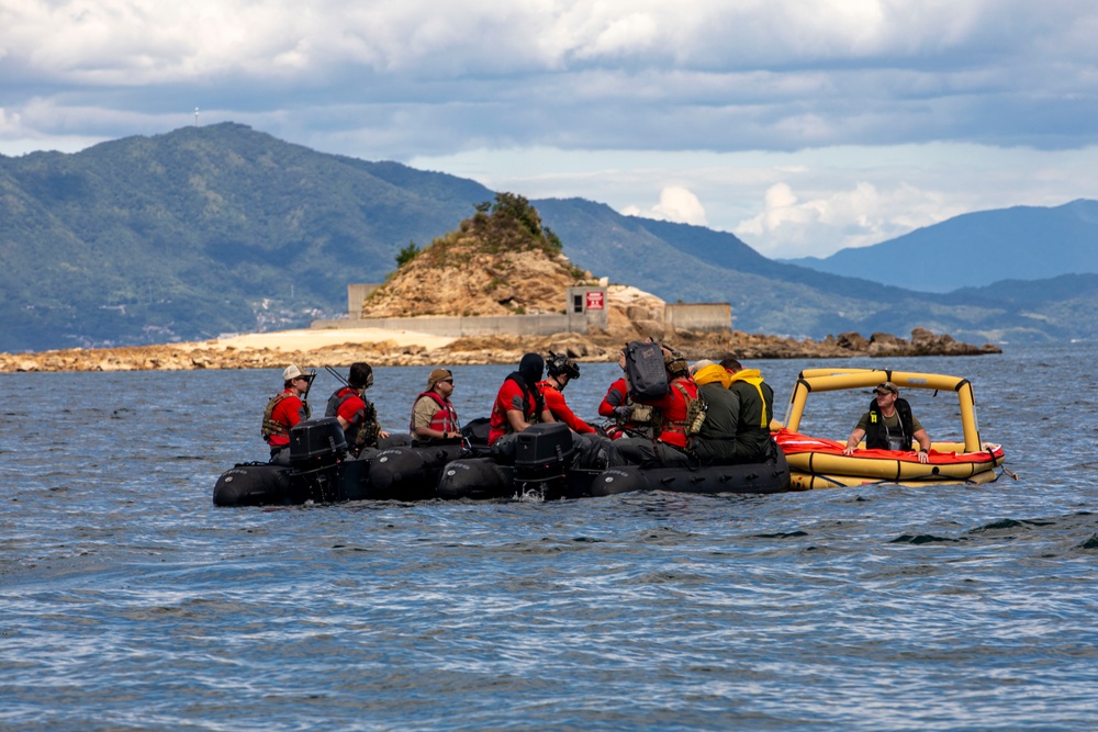 U.S. Marines conduct rescue operations during Rescue Flag 25-2