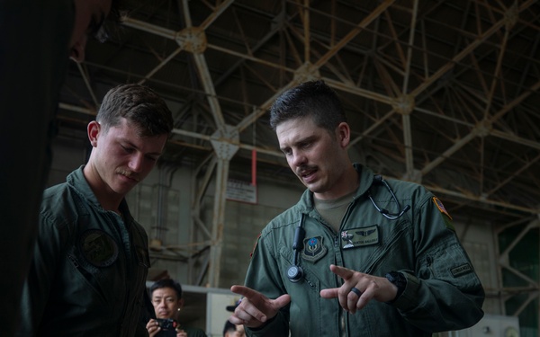 U.S. Marines perform rescue operations during Rescue Flag 25-2
