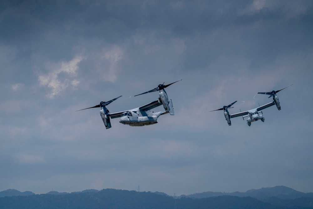 U.S. Marines demonstrate search and rescue capabilities during Rescue Flag 25-2