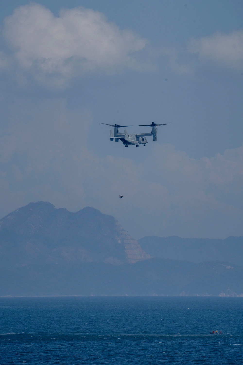 U.S. Marines demonstrate search and rescue capabilities during Rescue Flag 25-2