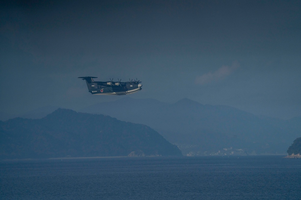 U.S. Marines demonstrate search and rescue capabilities during Rescue Flag 25-2