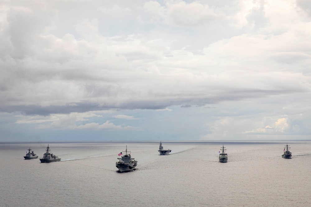 Freedom Edge 25 Trilateral Sail