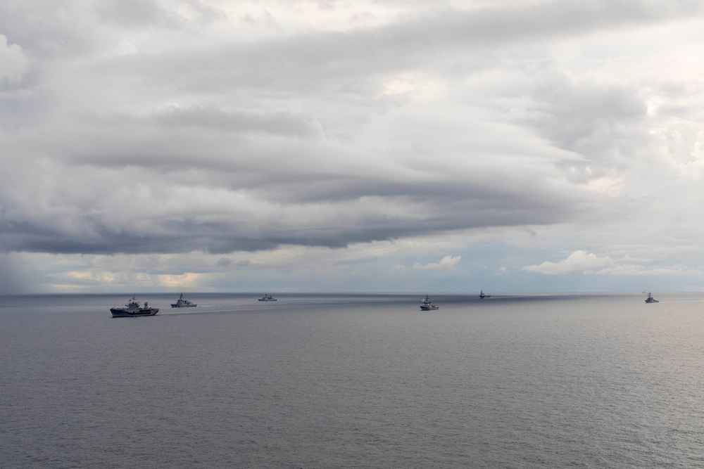 Freedom Edge 25 Trilateral Sail