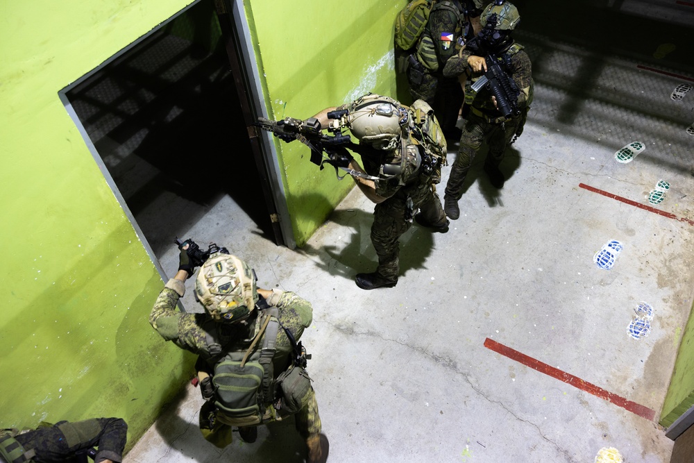 AFP, SOCPAC Conduct Low Light Close-quarter Combat Training