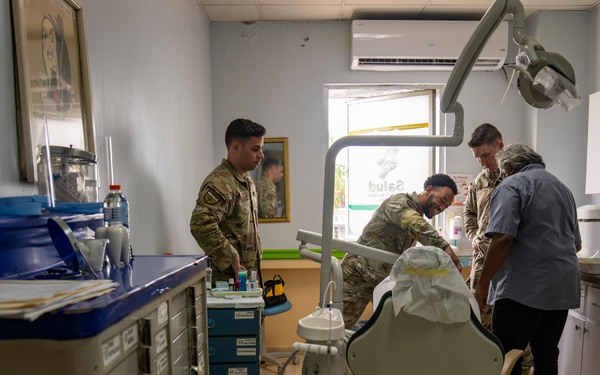 U.S., Panama BMETs Strengthen Partnerships Through Equipment Repair