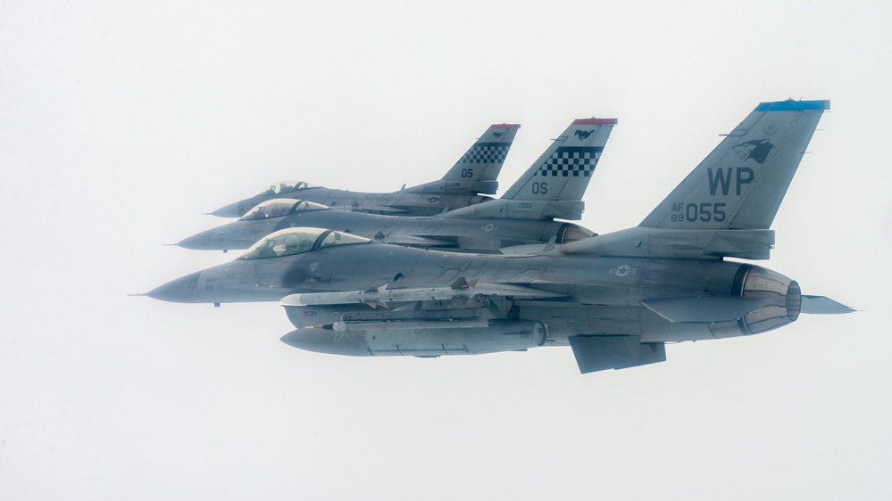 Osan’s Fiends and ROKAF’s 152nd Fighter Squadron take flight during Buddy Squadron 25-5