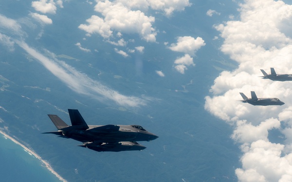 Osan’s Fiends and ROKAF’s 152nd Fighter Squadron take flight during Buddy Squadron 25-5