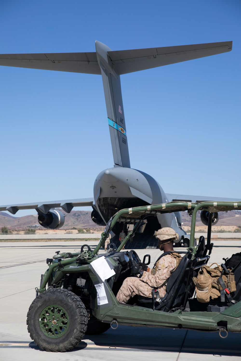 1st Bn., 11th Marines load HIMARS onto U.S. Airforce C-17 Globemaster III
