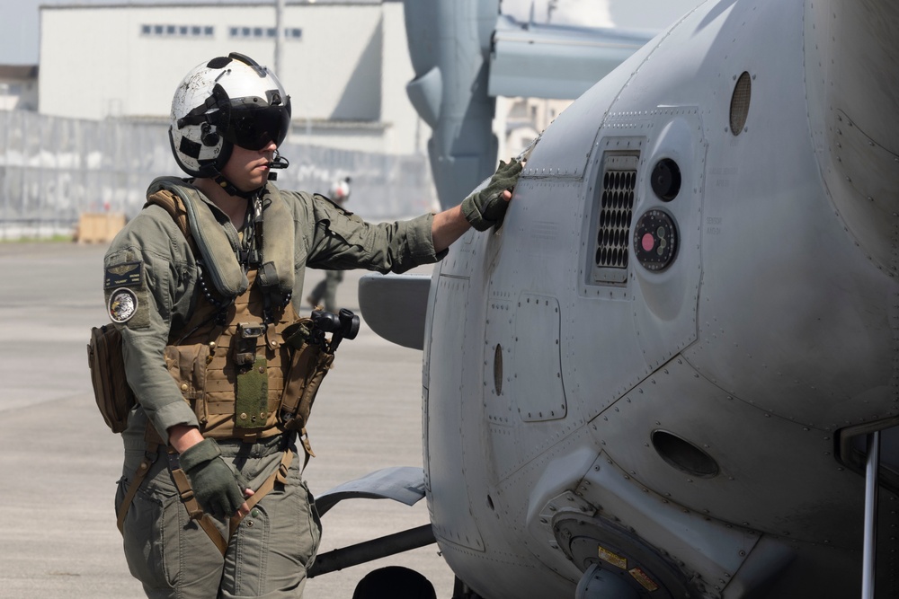 U.S. Marines conduct rescue operations during Rescue Flag 25-2