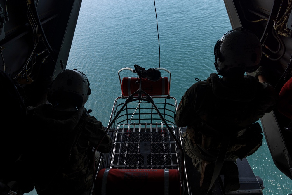 U.S. Marines conduct rescue operations during Rescue Flag 25-2