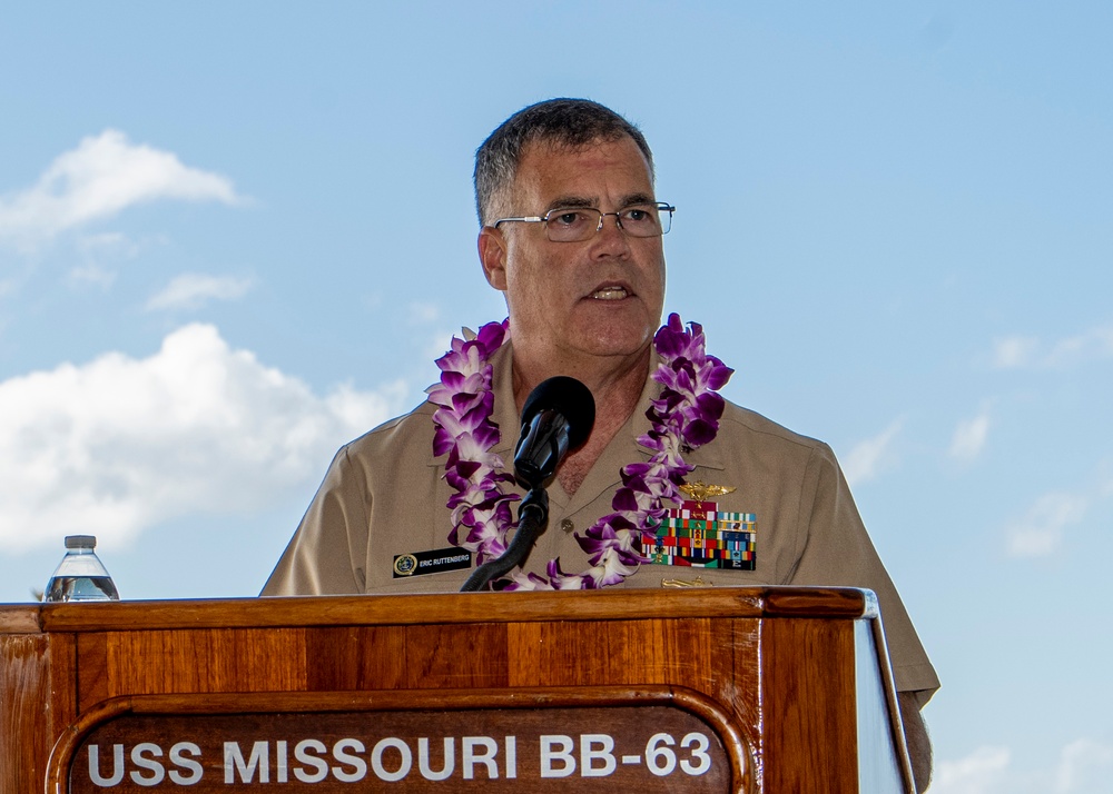 COMPACFLT Conducts Chief Pinning Ceremony