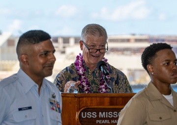 COMPACFLT Conducts Chief Pinning Ceremony