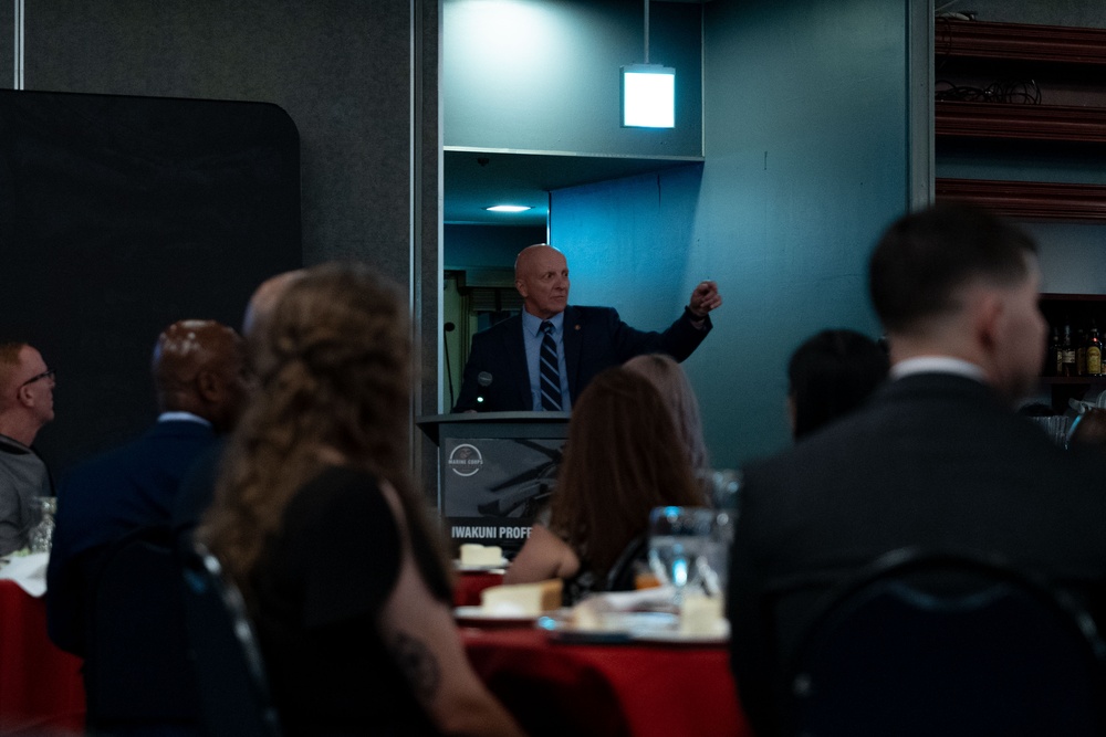 Marine Corps Association hosts Iwakuni Professional Dinner