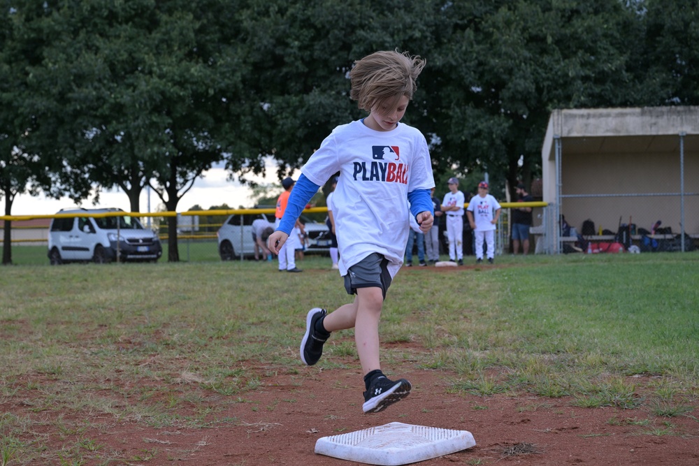 Aviano and Italian youth PLAY BALL