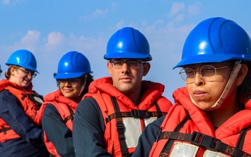 USS Bulkeley (DDG 84) Sailors maintain tension on the P&amp;D line during exercise Northern Coasts 2025