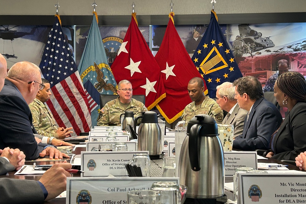DLA Director visits Distribution Headquarters, emphasizes culture, embracing change
