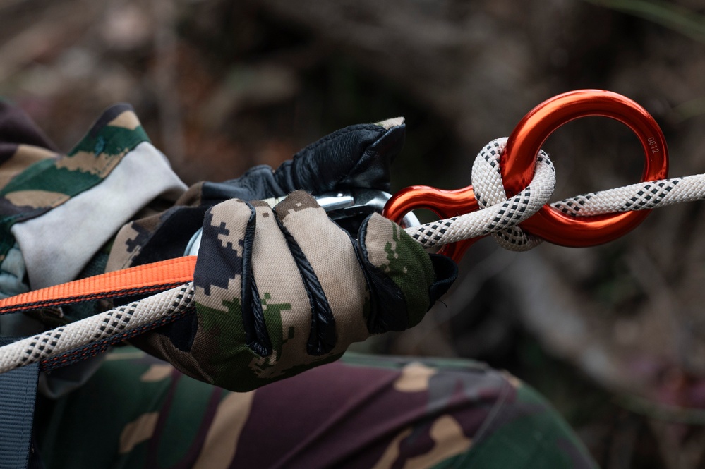 3rd SFG (A) Conducts Mountaineering Training with Tanzanian Special Forces