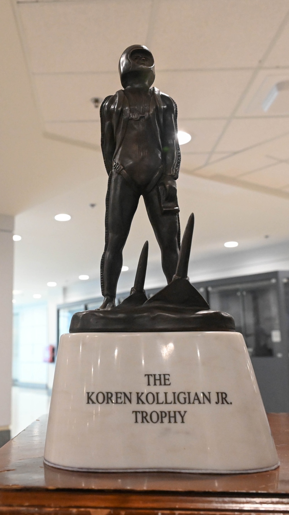 Maj. Green receives the Kolligan Trophy Maj. Green receives the Kolligan Trophy