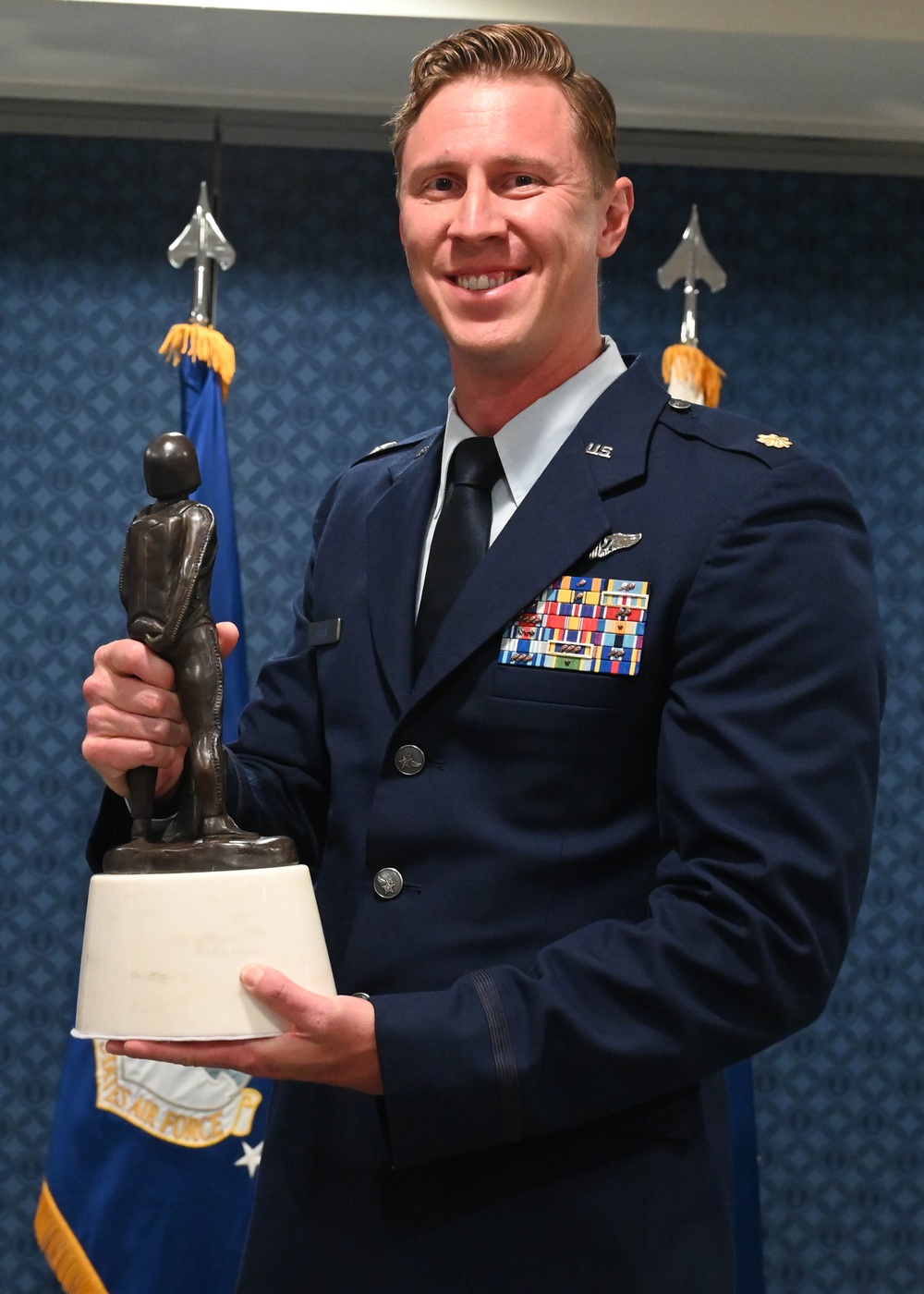 Decisive actions in cockpit earn 2024 Kolligian Trophy