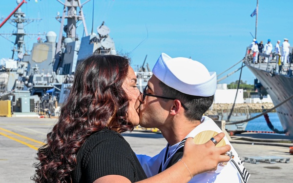 USS Arleigh Burke (DDG 51) Returns to NAVSTA Rota