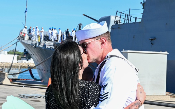 USS Arleigh Burke (DDG 51) Returns to NAVSTA Rota