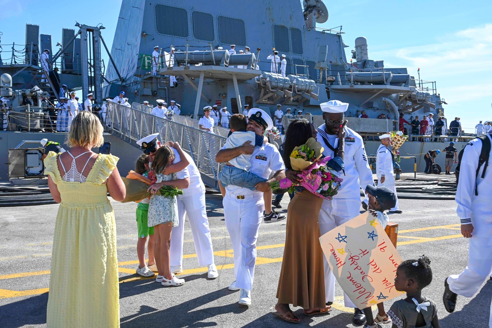 USS Arleigh Burke (DDG 51) Returns to NAVSTA Rota