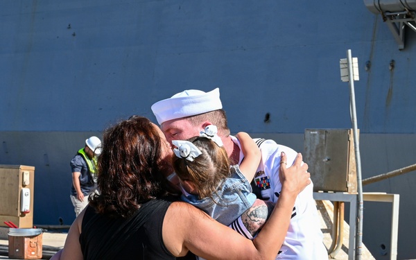 USS Arleigh Burke (DDG 51) Returns to NAVSTA Rota