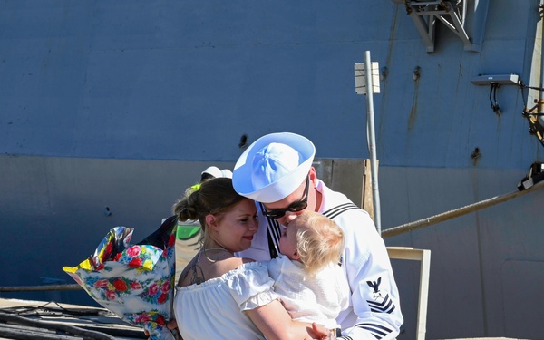 USS Arleigh Burke (DDG 51) Returns to NAVSTA Rota