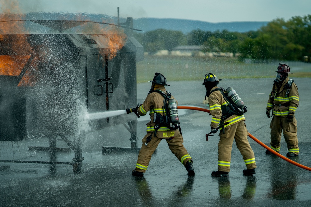 192nd Firefighting Team Detachment training