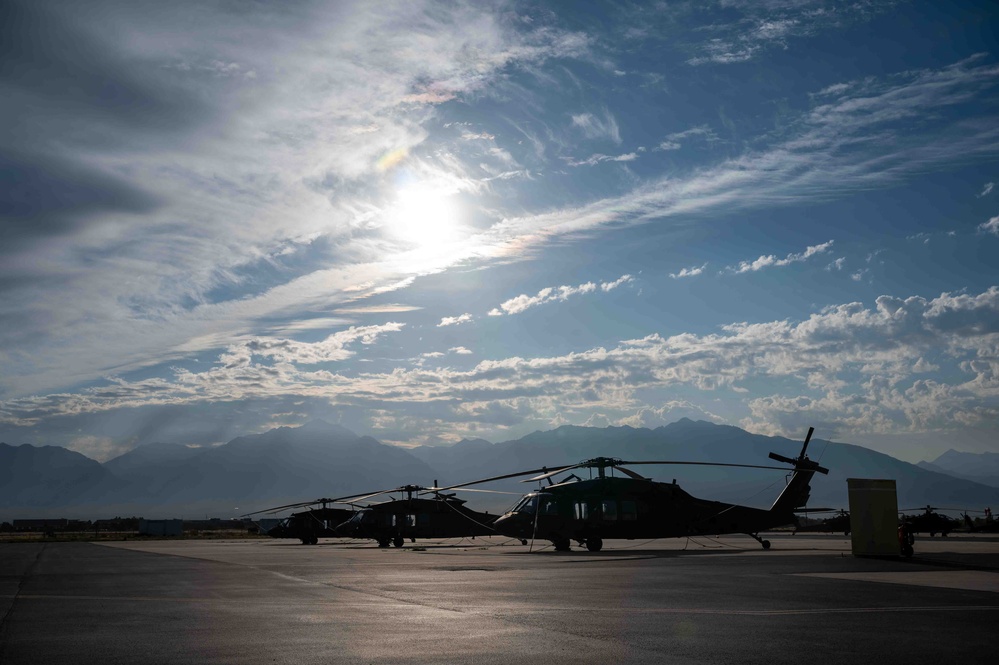 Chamber West visits UTARNG Army Aviation Services Facility