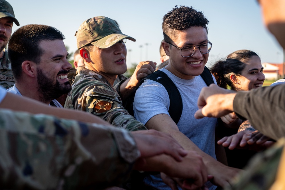 ALS students ruck with senior leaders